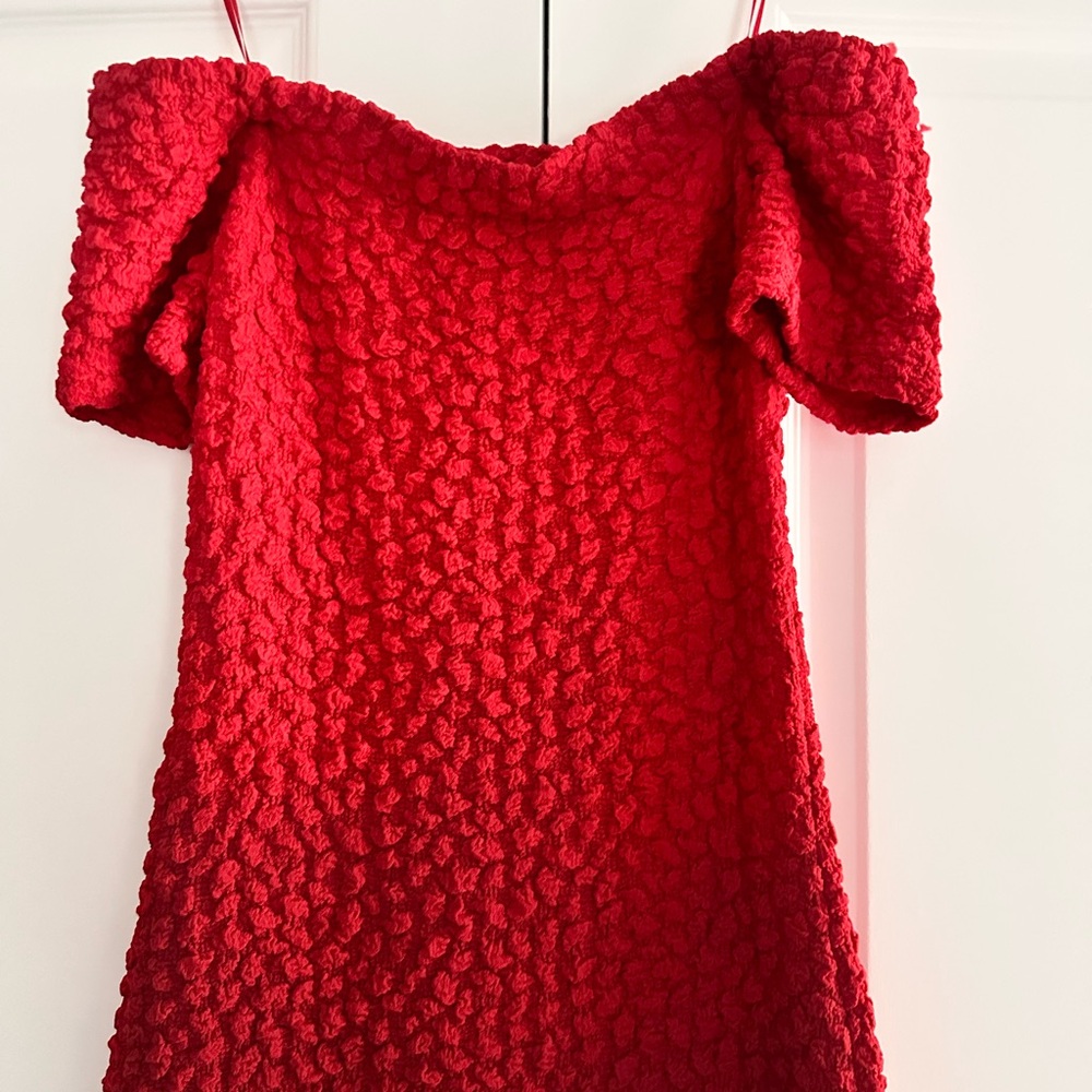 English Factory Textured Red Off-Shoulder Midi Dress - Picture 3 of 6